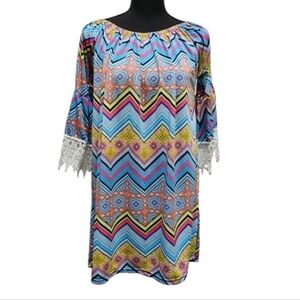 Win Win Lace Ruffle Half Sleeve Chevron Tunic 97% Polyester 3% Spandex Sz L-XL